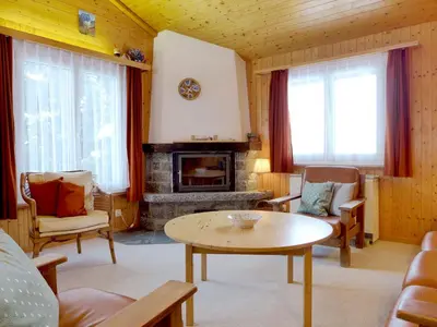 Ein Sitzbereich in der Unterkunft Chalet Chalet Larix by Interhome
