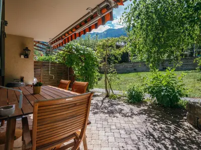 Ein allgemeiner Bergblick oder ein Berglick von der Ferienwohnung aus