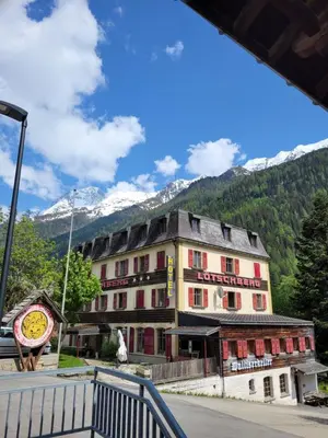 Ein allgemeiner Bergblick oder ein Berglick von der Pension aus