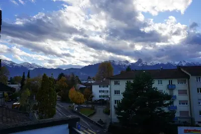 Ein allgemeiner Bergblick oder ein Berglick von der Ferienwohnung aus