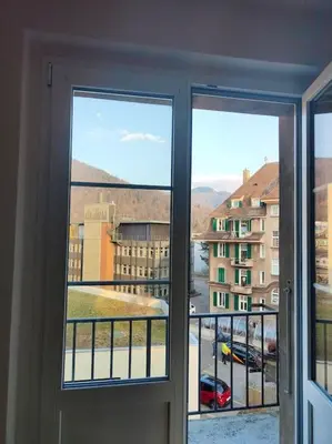 Ein allgemeiner Bergblick oder ein Berglick von der Ferienwohnung aus