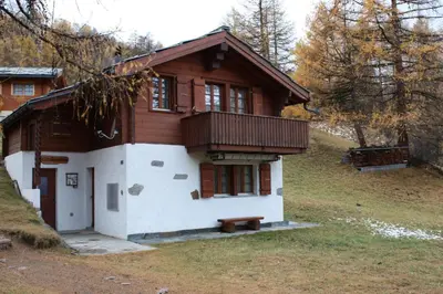 Das Gebäude in dem sich das Chalet befindet