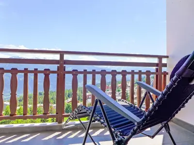 Ein Balkon oder eine Terrasse in der Unterkunft Apartment Eden Roc 56 by Interhome