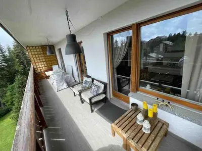 Ein Balkon oder eine Terrasse in der Unterkunft A 2 min. à pied du centre de Crans et des remontée
