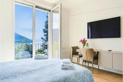 Ein allgemeiner Bergblick oder ein Berglick von der Ferienwohnung aus