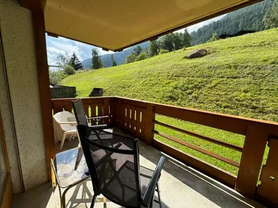 Ein Balkon oder eine Terrasse in der Unterkunft Studio Blitzingen, Castle B1