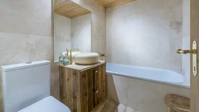 Ein Badezimmer in der Unterkunft Chalet Ananda, Lauenen bei Gstaad