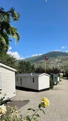 Ein allgemeiner Bergblick oder ein Berglick von des Ferienhauses aus