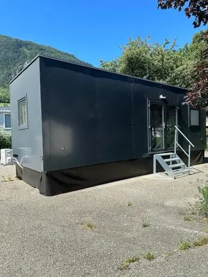 Das Gebäude in dem sich die Ferienwohnung befindet