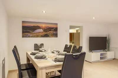 TV/Unterhaltungsangebot in der Unterkunft StayBrienz - Lake Brienz Holiday House