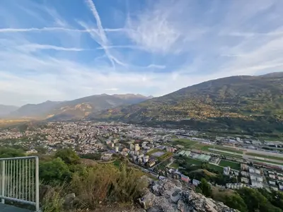 Ein allgemeiner Bergblick oder ein Berglick von der Ferienwohnung aus