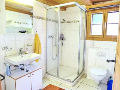 Ein Badezimmer in der Unterkunft Apartment Engelhorn by Interhome