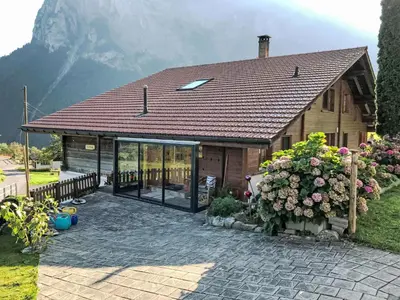 Ein allgemeiner Bergblick oder ein Berglick von der Ferienwohnung aus