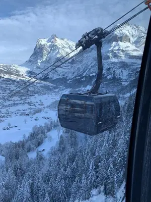 Ein allgemeiner Bergblick oder ein Berglick von der Ferienwohnung aus