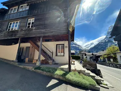 Ein allgemeiner Bergblick oder ein Berglick von der Ferienwohnung aus