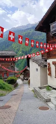 Ein allgemeiner Bergblick oder ein Berglick von des Privatzimmers aus