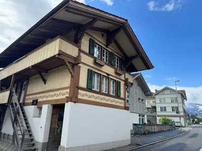 Das Gebäude in dem sich die Ferienwohnung befindet