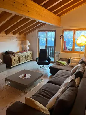 Ein Sitzbereich in der Unterkunft Chalet Adler Bettmeralp