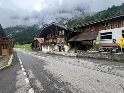 Ein allgemeiner Bergblick oder ein Berglick von der Ferienwohnung aus
