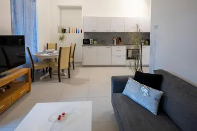 Küche/Küchenzeile in der Unterkunft Casa Cavalli bellissimo appartamento
