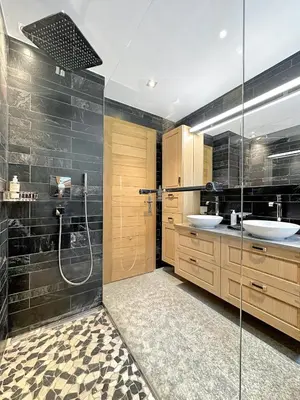 Ein Badezimmer in der Unterkunft Snowstar-Next to ski lift and golf-Crans Montana