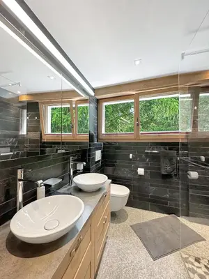 Ein Badezimmer in der Unterkunft Snowstar-Next to ski lift and golf-Crans Montana
