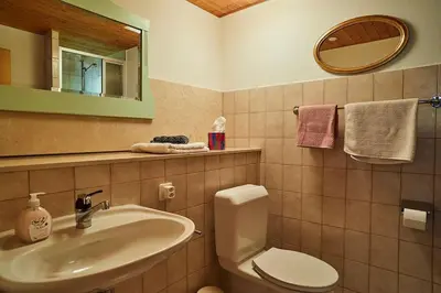 Ein Badezimmer in der Unterkunft Wild Valley Secluded Apartment 1, Valle Onsernone