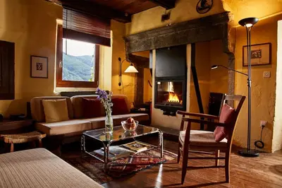 Ein Sitzbereich in der Unterkunft Wild Valley Rustico Esclusivo in Valle Onsernone