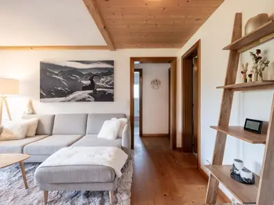 Ein Sitzbereich in der Unterkunft Apartment Chalet Anita by Interhome