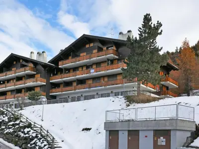 Apartment Chamois AZ10 by Interhome im Winter
