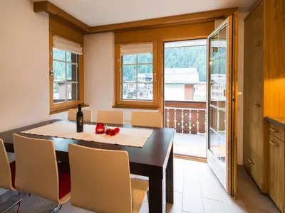Ein Sitzbereich in der Unterkunft Apartment Haus Evita by Interhome