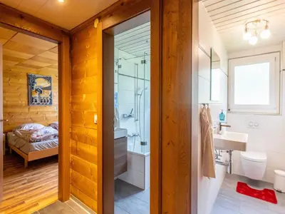 Ein Badezimmer in der Unterkunft Apartment Weideli by Interhome