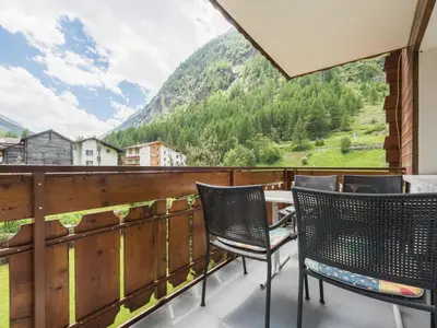 Ein allgemeiner Bergblick oder ein Berglick von der Ferienwohnung aus