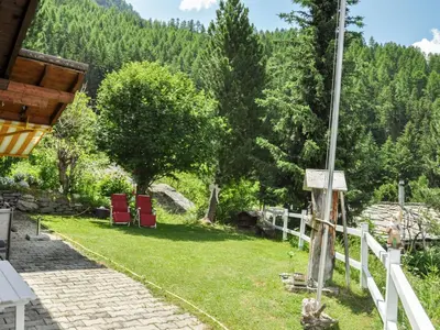 Ein Garten an der Unterkunft Chalet Himmulriich by Interhome