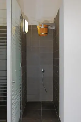 Ein Badezimmer in der Unterkunft Apartment B33 by Interhome