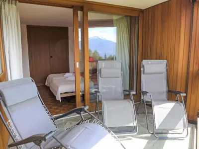 Ein Sitzbereich in der Unterkunft Apartment Mischabels 5 by Interhome