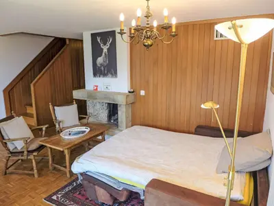 Ein Bett oder Betten in einem Zimmer der Unterkunft Apartment Mischabels 5 by Interhome