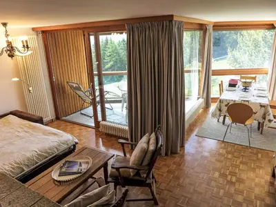Ein Bett oder Betten in einem Zimmer der Unterkunft Apartment Mischabels 5 by Interhome