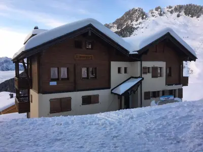 Ein allgemeiner Bergblick oder ein Berglick von der Ferienwohnung aus