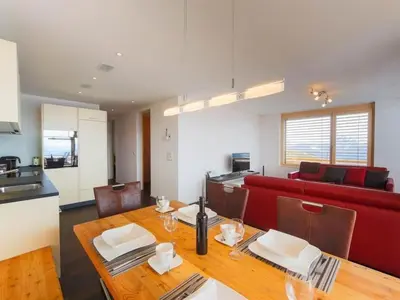 Küche/Küchenzeile in der Unterkunft Apartment Apartmenthaus Riederhoru A 1- OG Ost by Interhome