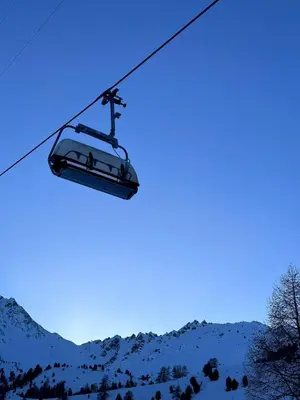 Pilanous Residence - E-Alpine Suite - Swiss Alps im Winter