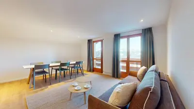 Ein Sitzbereich in der Unterkunft Chalet de l Ours VUE & NATURE Appart Pregny 8 pers