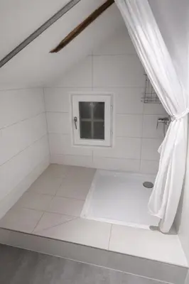 Ein Badezimmer in der Unterkunft Alte Amtsstube in Filet 200 m von Gondel Riederalp