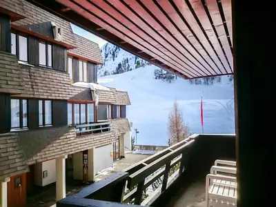 Ein Balkon oder eine Terrasse in der Unterkunft Studio Greppon 111 by Interhome