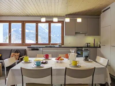Küche/Küchenzeile in der Unterkunft Apartment Chalet Gredetsch 4B by Interhome