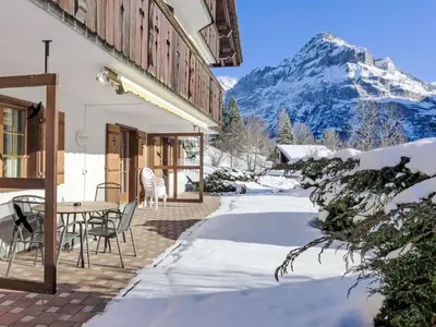 Ein allgemeiner Bergblick oder ein Berglick von der Ferienwohnung aus