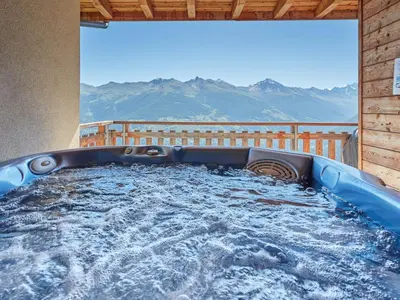 Ein allgemeiner Bergblick oder ein Berglick von der Ferienwohnung aus