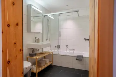 Ein Badezimmer in der Unterkunft Marmo Apartment by HomeFlow