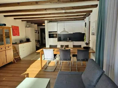 Ein Sitzbereich in der Unterkunft Ferienwohnung im Haus Castor