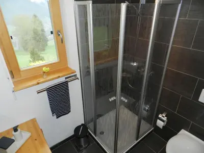 Ein Badezimmer in der Unterkunft Apartment Panorama- Chalet by Interhome